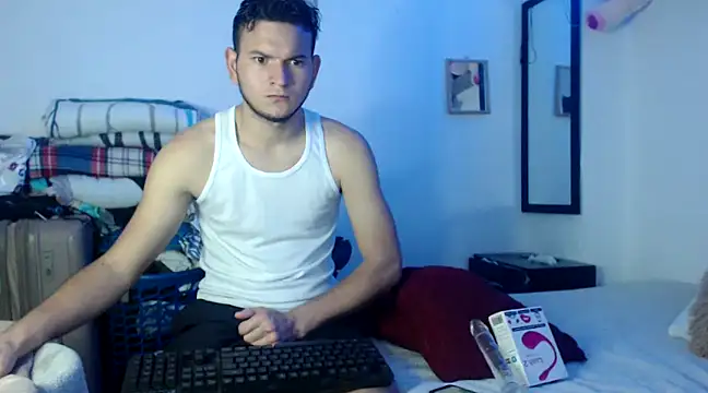 Snapshot of Latin_Boy24 chatting on 7, 2, 2025 Latin Boy24 online show from 7, 2, 2025