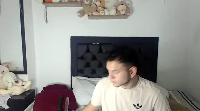 Snapshot of Latin_Boy24 chatting on 28, 2, 2025 Latin Boy24 online show from 28, 2, 2025