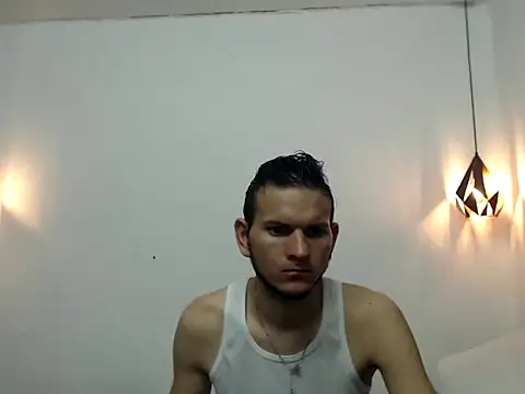 Snapshot of Latin_Boy24 chatting on 18, 9, 2025 Latin Boy24 online show from 18, 9, 2025