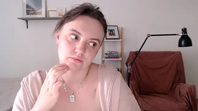 Lella Ryann  online show from 19, 7, 2026