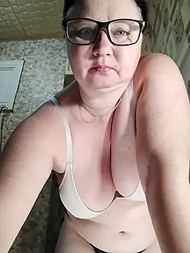 Holly-69 online show from 8, 11, 2025