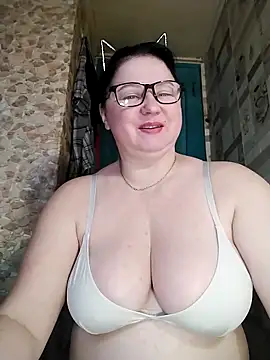 Holly-69 online show from 4, 3, 2026