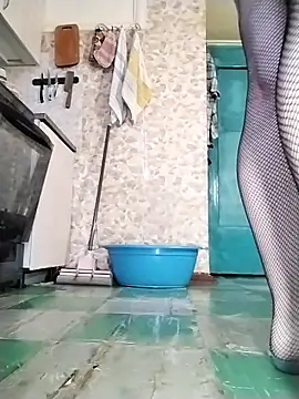 Holly-69 online show from 6, 3, 2026