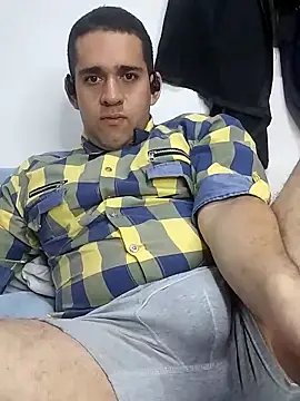 Snapshot of CRISTHIAN_GREY01 chatting on 4, 2, 2025 CRISTHIAN GREY01 online show from 4, 2, 2025