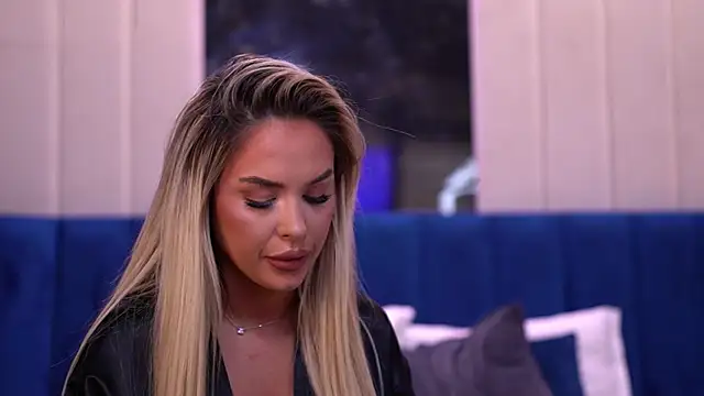 SelenaFrost online show from 25, 1, 2025