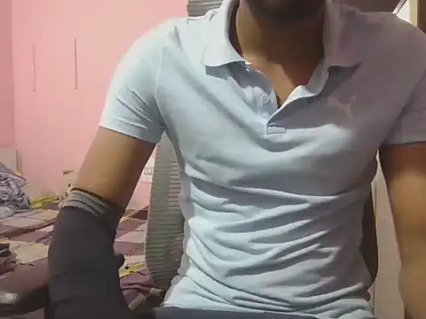 KissesBoyAD online show from 4, 10, 2025