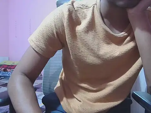 KissesBoyAD online show from 29, 10, 2025