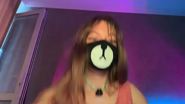 Snapshot of Your_Little_Bear chatting on 13, 5, 2026 Your Little Bear online show from 13, 5, 2026