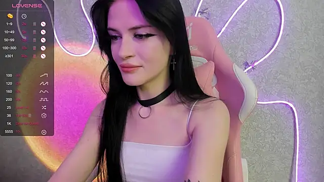 Snapshot of Molly_Crystall chatting on 17, 7, 2026 Molly Crystall online show from 17, 7, 2026