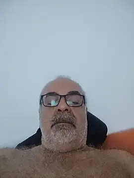 Snapshot of Satiro_Sevilla chatting on 12, 10, 2025 Satiro Sevilla online show from 12, 10, 2025