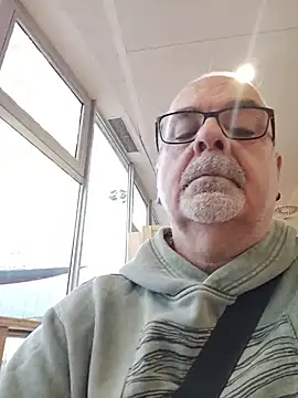 Snapshot of Satiro_Sevilla chatting on 5, 11, 2025 Satiro Sevilla online show from 5, 11, 2025