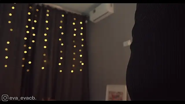 norakisses online show from 26, 1, 2025