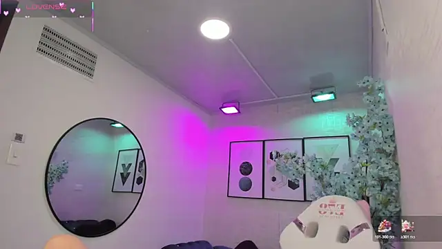 Tiara rr online show from 8, 3, 2026