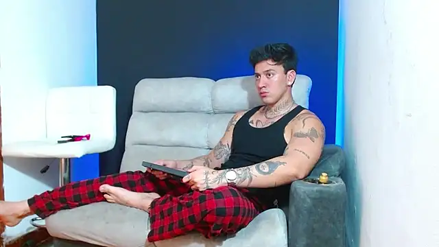 JUSTIN FULLER1 online show from 10, 3, 2026