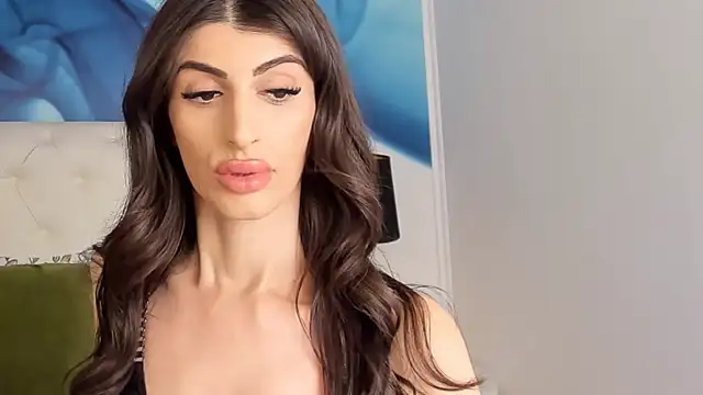 SkinnyDolly online show from 14, 2, 2025