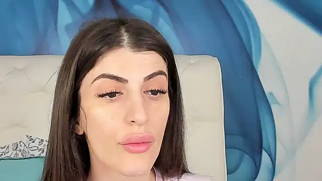 Snapshot of SkinnyDolly chatting on 21, 12, 2025 SkinnyDolly online show from 21, 12, 2025