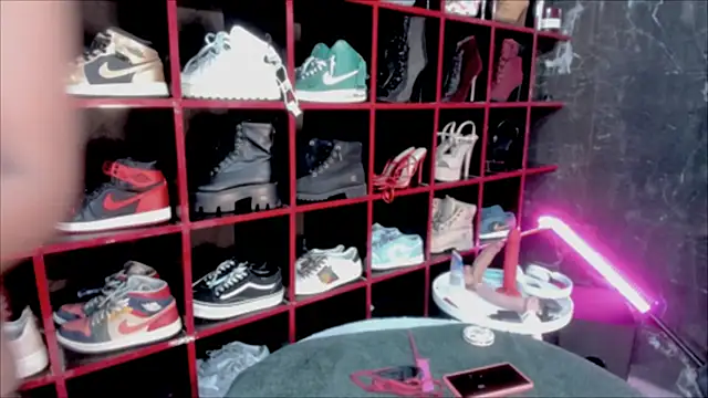 Indianbrownie online show from 6, 2, 2026