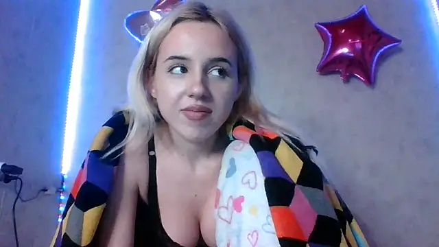 Puregirlaa online show from 1, 3, 2025