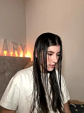 Snapshot of ARITOO_ chatting on 16, 11, 2025 ARITOO online show from 16, 11, 2025