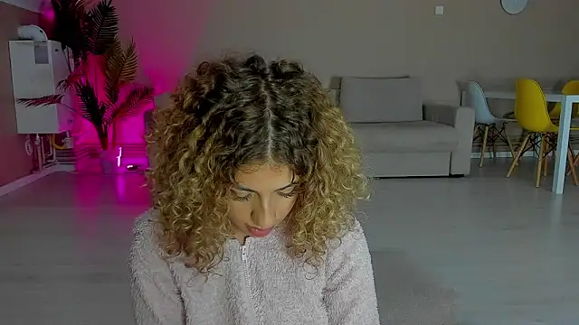 CurlyAnt0 online show from 12, 11, 2025