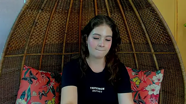 KarenPautt online show from 28, 1, 2025