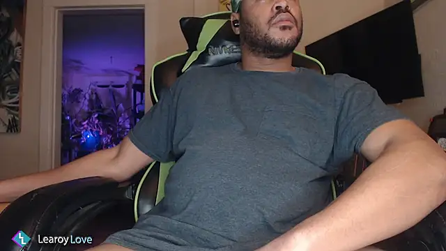 Snapshot of Learoy_Love chatting on 3, 2, 2026 Learoy Love online show from 3, 2, 2026