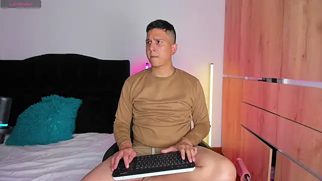 ANDREZALVAREZ online show from 12, 11, 2025