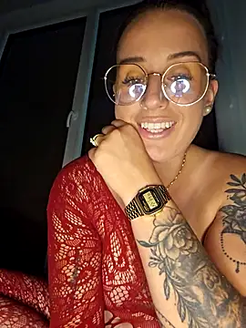 Snapshot of lindsay_33off chatting on 6, 10, 2025 lindsay 33off online show from 6, 10, 2025