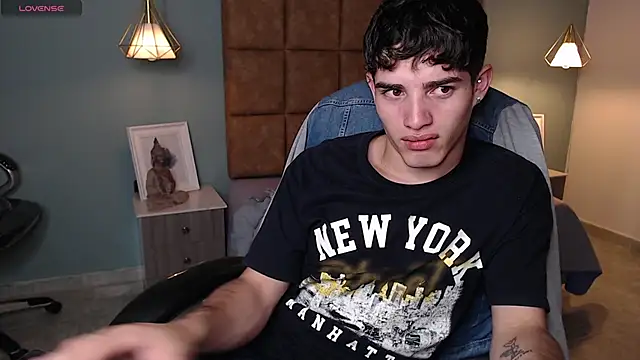 AlejooTwink online show from 24, 1, 2025