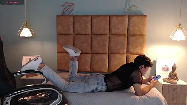 AlejooTwink online show from 26, 2, 2025