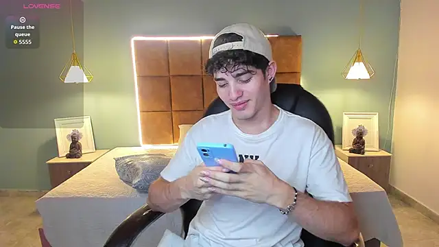 AlejooTwink online show from 13, 11, 2025