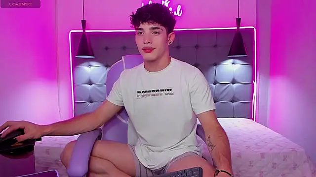 AlejooTwink online show from 15, 12, 2025