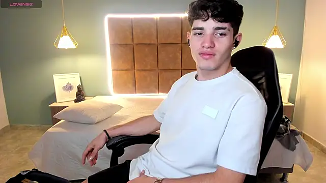 AlejooTwink online show from 27, 2, 2026