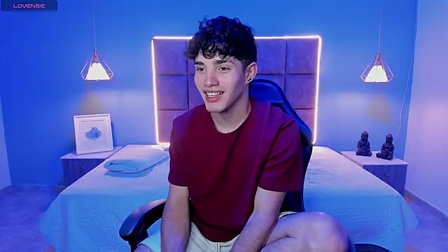 Snapshot of AlejooTwink chatting on 16, 7, 2026 AlejooTwink online show from 16, 7, 2026