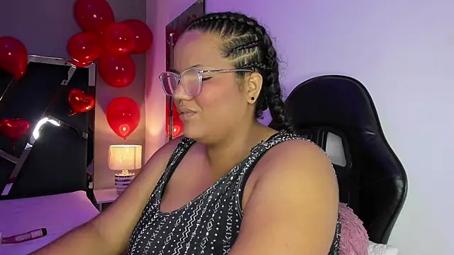 MhiaRey online show from 5, 2, 2025