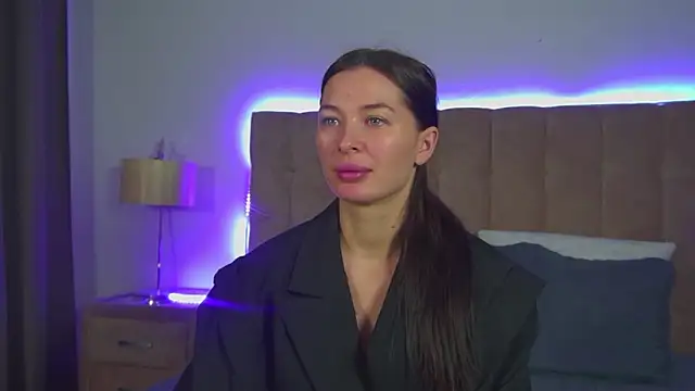 AlexandraBloom online show from 30, 11, 2025