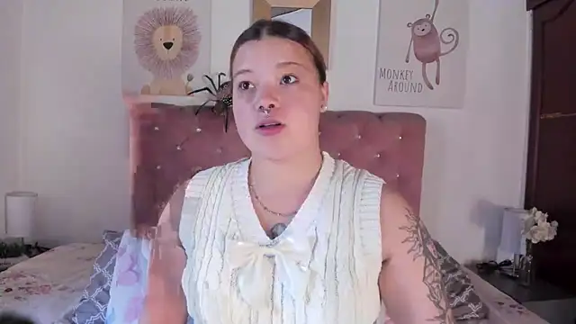 Snapshot of CelessteRedds chatting on 31, 10, 2025 CelessteRedds online show from 31, 10, 2025