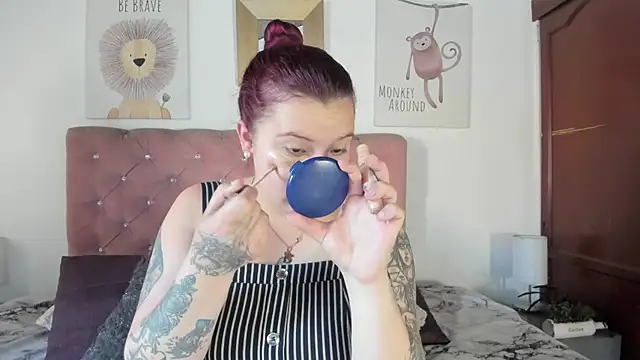 Snapshot of CelessteRedds chatting on 1, 12, 2025 CelessteRedds online show from 1, 12, 2025