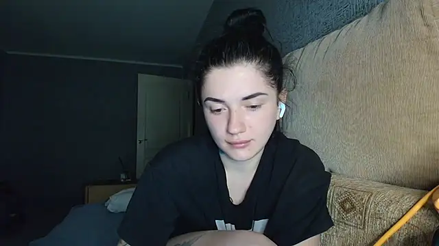 Liana diva online show from 6, 3, 2026