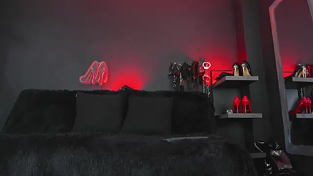 DelaneyStone online show from 2, 12, 2025