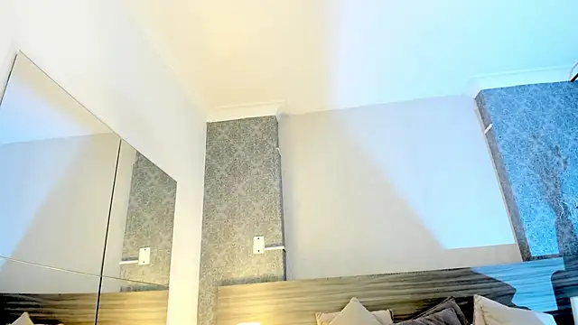 Mistyca online show from 3, 10, 2025