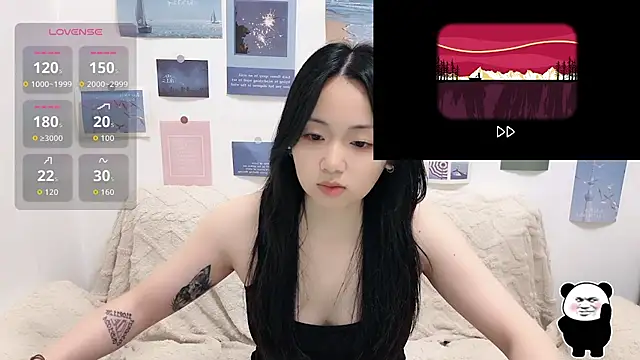 Snapshot of LiLiYbaby chatting on 31, 10, 2025 LiLiYbaby online show from 31, 10, 2025