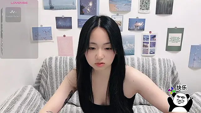 Snapshot of LiLiYbaby chatting on 30, 11, 2025 LiLiYbaby online show from 30, 11, 2025