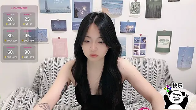 Snapshot of LiLiYbaby chatting on 17, 12, 2025 LiLiYbaby online show from 17, 12, 2025