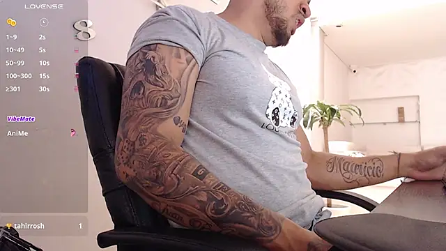 Snapshot of Aaron_Hunter_ chatting on 15, 3, 2025 Aaron Hunter online show from 15, 3, 2025