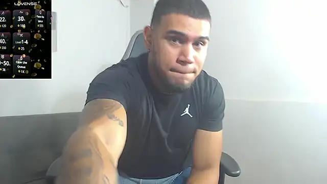 Snapshot of Aaron_Hunter_ chatting on 21, 9, 2025 Aaron Hunter online show from 21, 9, 2025