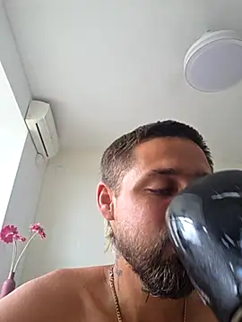 omarito100 online show from 3, 8, 2026