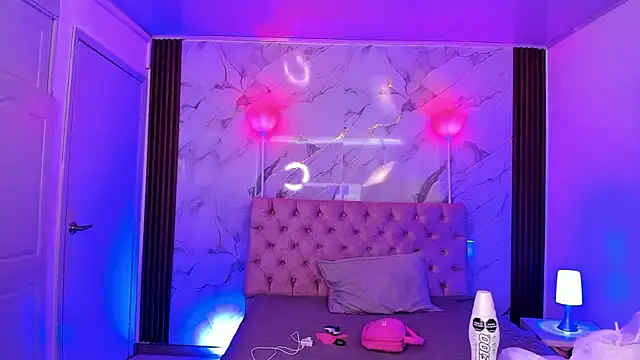 AuroraDiaz online show from 28, 11, 2025