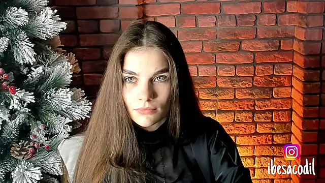 Snapshot of adriana_allien chatting on 28, 12, 2024 adriana allien online show from 28, 12, 2024