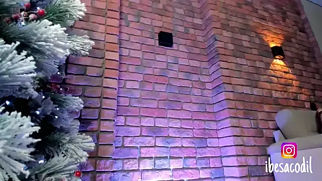 Snapshot of adriana_allien chatting on 5, 1, 2025 adriana allien online show from 5, 1, 2025